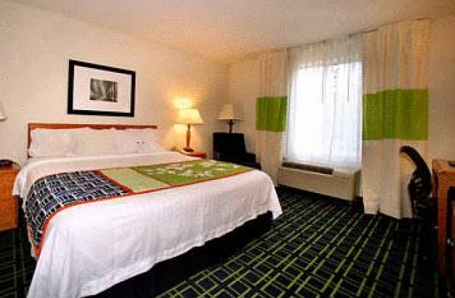 Fairfield Inn & Suites